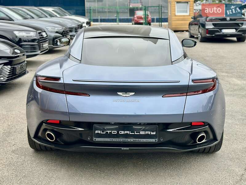 Купе Aston Martin DB11 2017 в Києві
