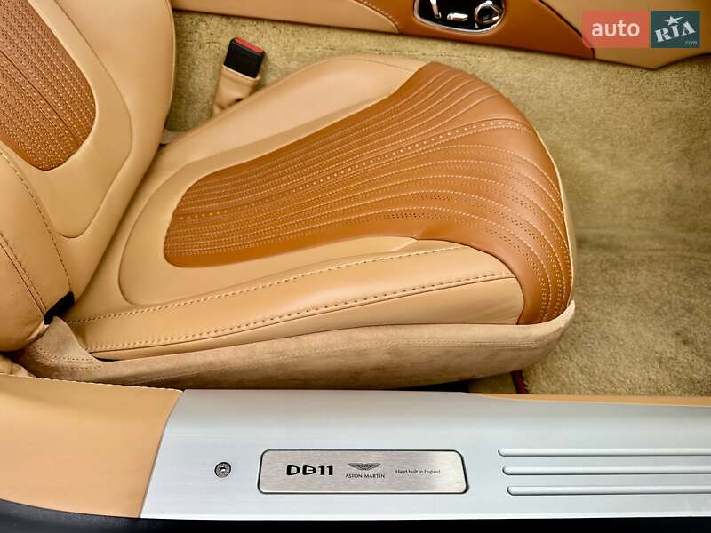 Купе Aston Martin DB11 2017 в Києві