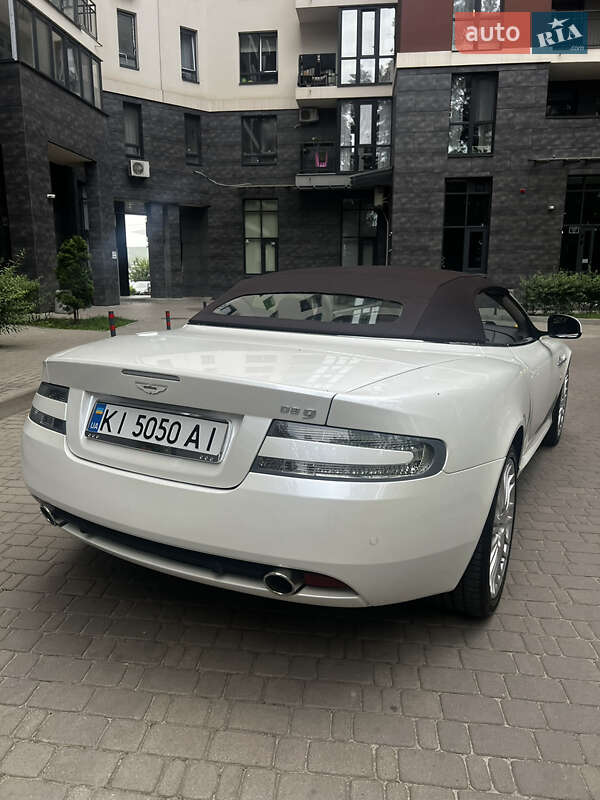 Кабриолет Aston Martin DB9 2010 в Броварах