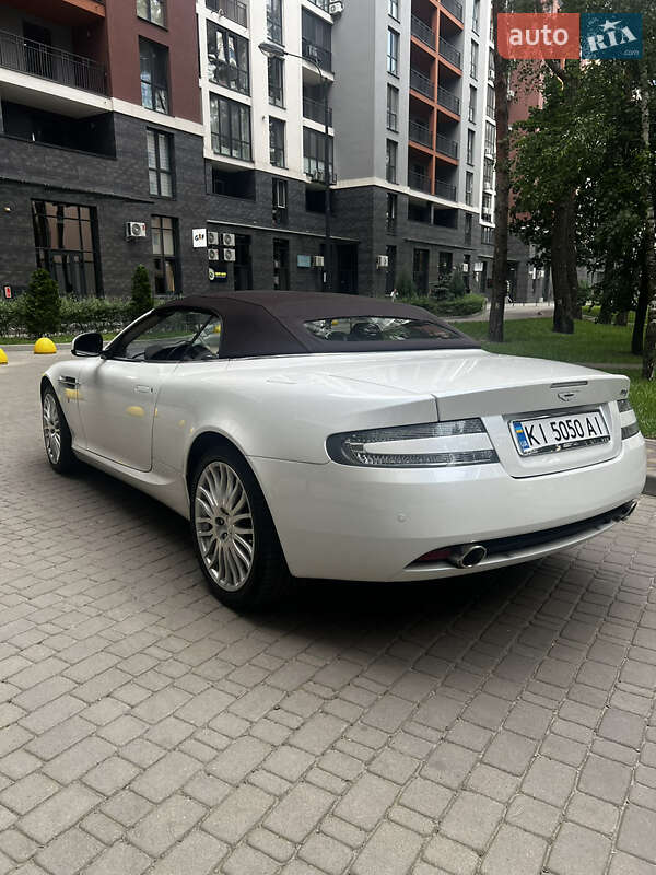 Кабриолет Aston Martin DB9 2010 в Броварах