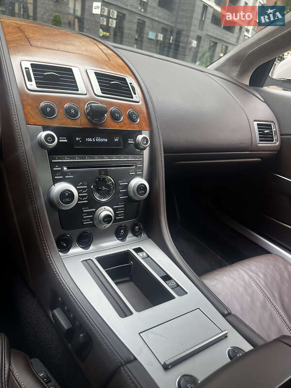 Кабриолет Aston Martin DB9 2010 в Броварах