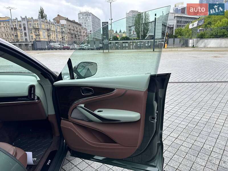 Позашляховик / Кросовер Aston Martin DBX 707 2024 в Києві