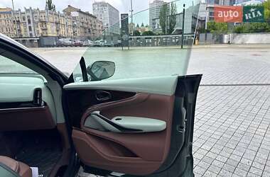 Внедорожник / Кроссовер Aston Martin DBX 707 2024 в 
