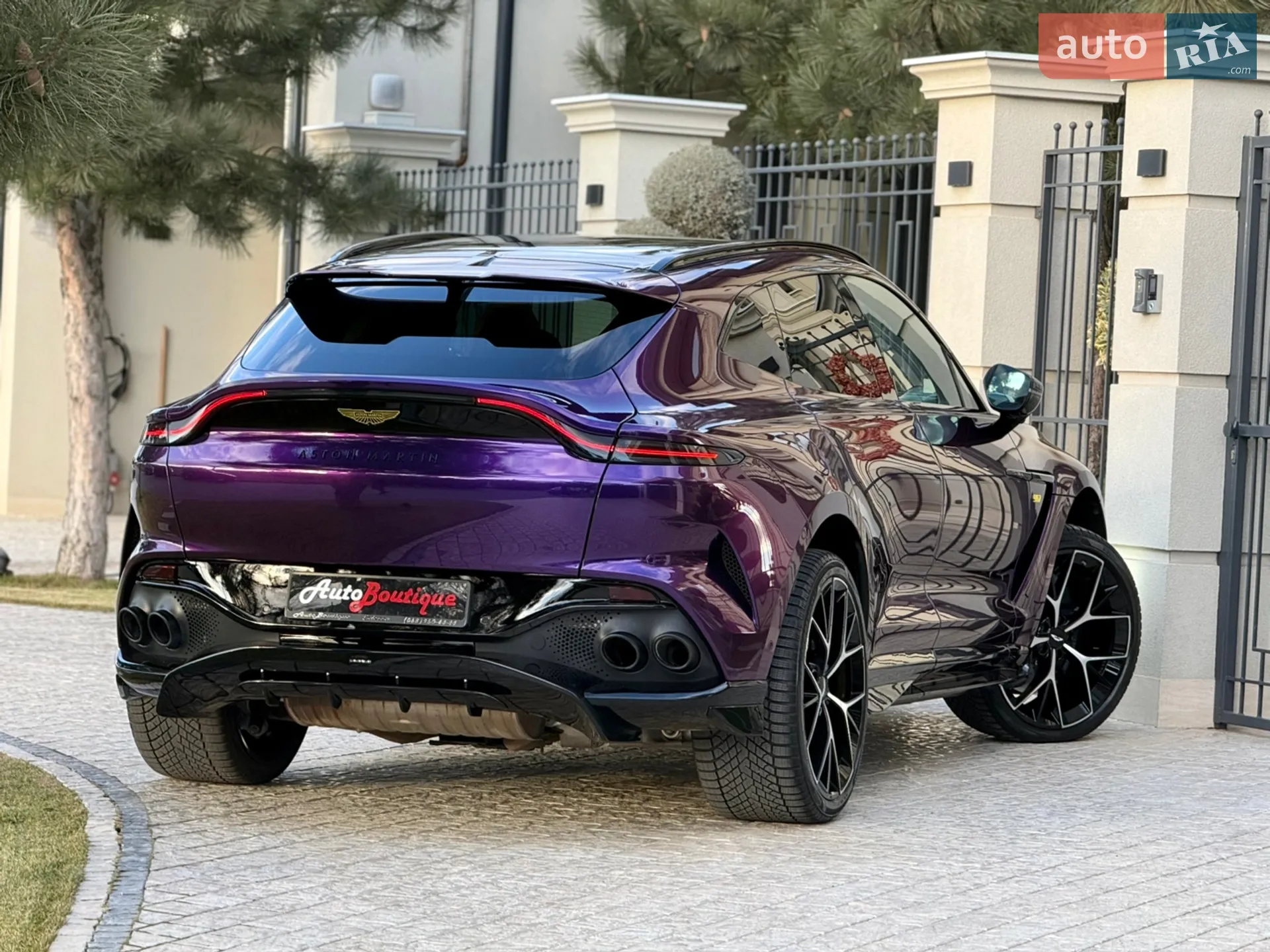 2024 Aston Martin DBX - мініатюра 21