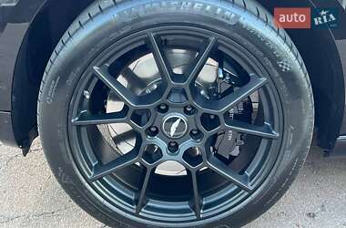 Внедорожник / Кроссовер Aston Martin DBX 2021 в 