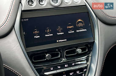 Внедорожник / Кроссовер Aston Martin DBX 2021 в 