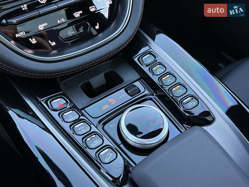 Внедорожник / Кроссовер Aston Martin DBX 2023 в Киеве фото 36 Внедорожник / Кроссовер Aston Martin DBX 2023 в Киеве