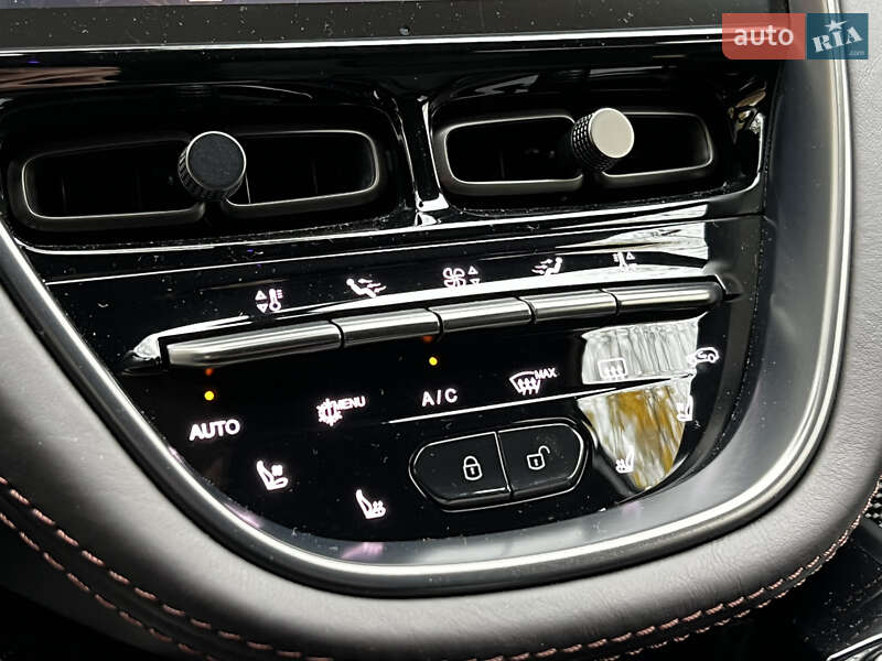 Внедорожник / Кроссовер Aston Martin DBX 2021 в Киеве