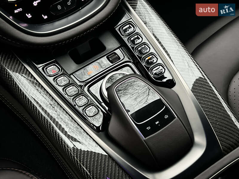 Внедорожник / Кроссовер Aston Martin DBX 2021 в Киеве