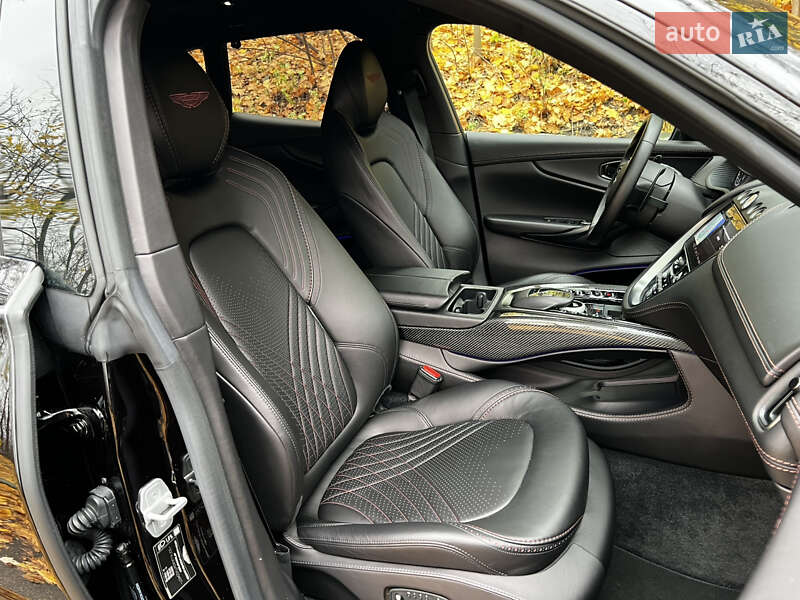 Внедорожник / Кроссовер Aston Martin DBX 2021 в Киеве