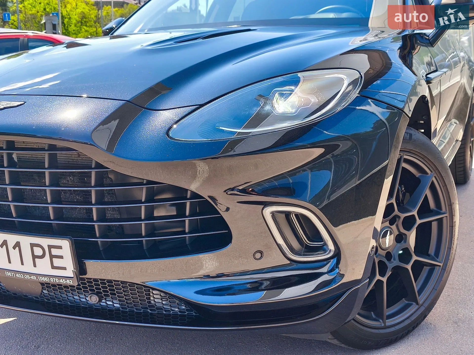 2021 Aston Martin DBX - мініатюра 12