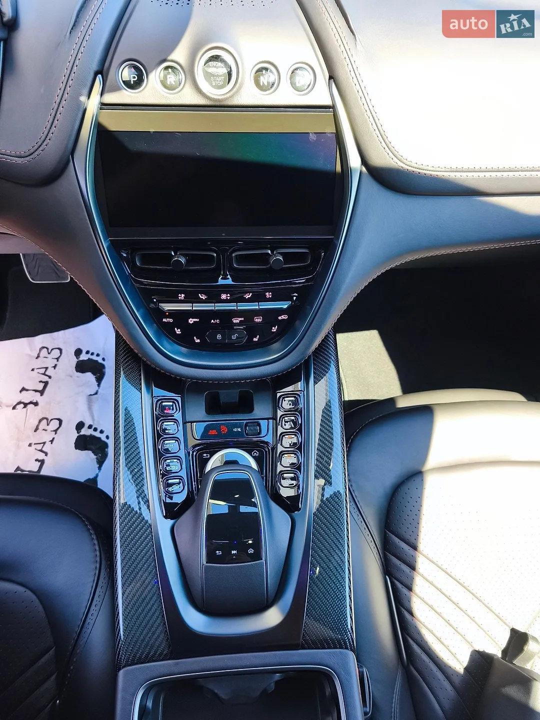 2021 Aston Martin DBX - мініатюра 28