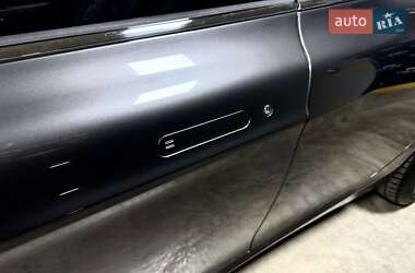 Седан Aston Martin Rapide 2015 в 