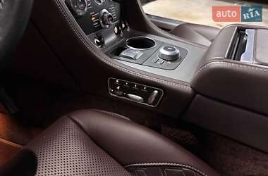 Седан Aston Martin Rapide 2015 в 