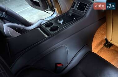Седан Aston Martin Rapide 2015 в 