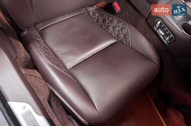 Седан Aston Martin Rapide 2015 в 