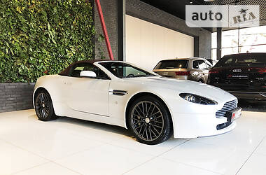 Кабриолет Aston Martin V8 Vantage 2009 в 