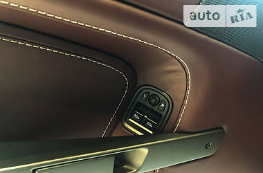 Кабриолет Aston Martin V8 Vantage 2009 в 