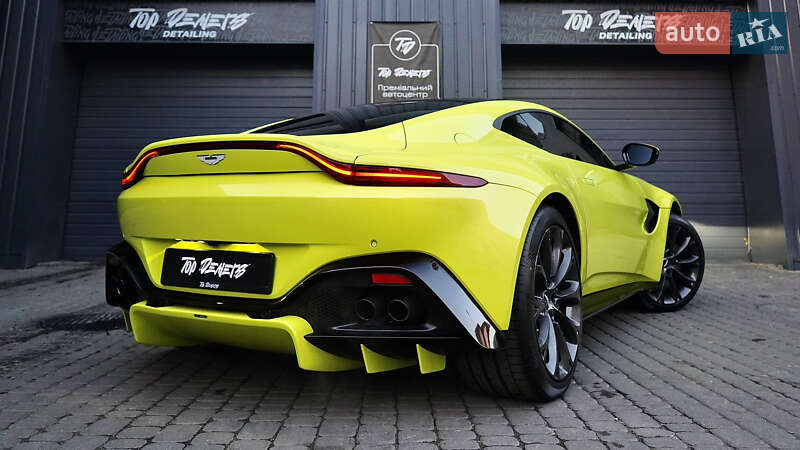 Купе Aston Martin Vantage 2018 в Львові
