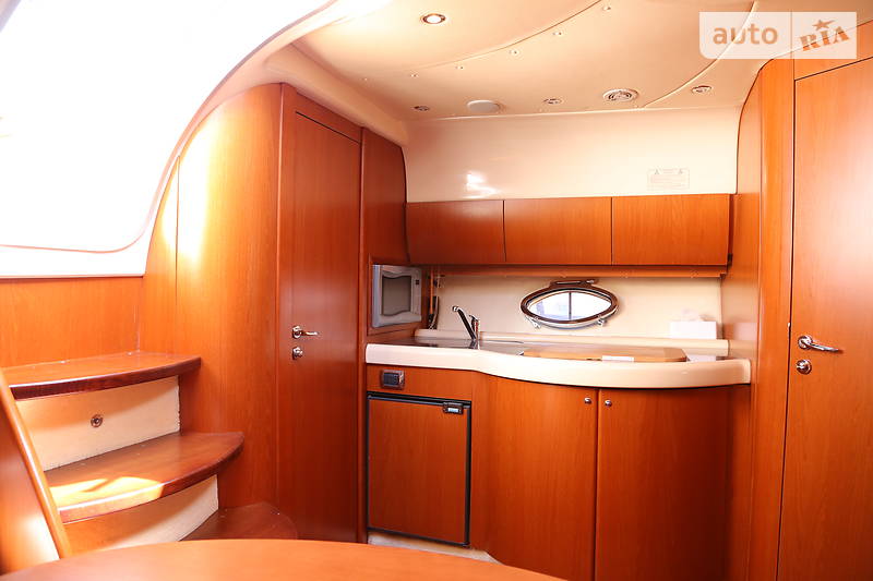 Моторная яхта Atlantis 425 2008 в Киеве фото 25 Моторная яхта Atlantis 425 2008 в Киеве