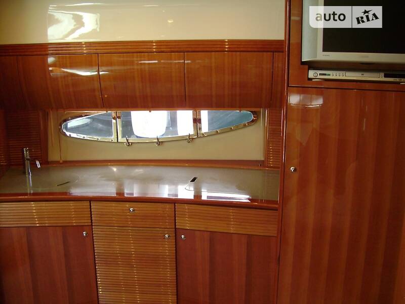 Моторная яхта Atlantis 42 2006 в Одессе