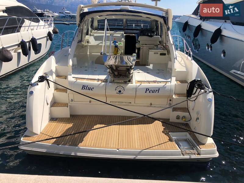 Моторная яхта Atlantis 50 2008 в Киеве