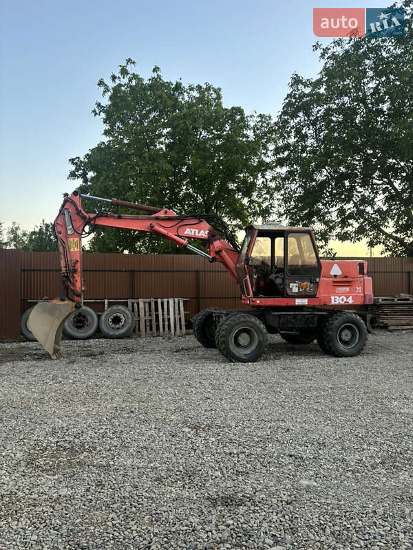 Экскаватор погрузчик Atlas 1304 1992 в Черновцах