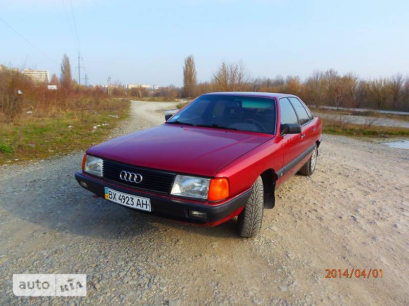 Седан Audi 100 1986 в Каменец-Подольском