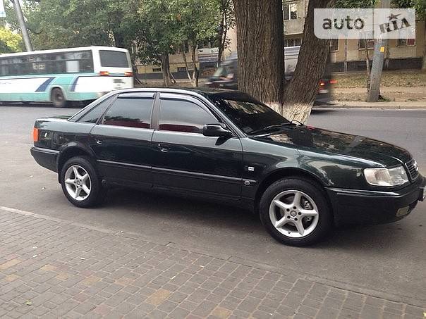 Седан Audi 100 1992 в Ананьїві