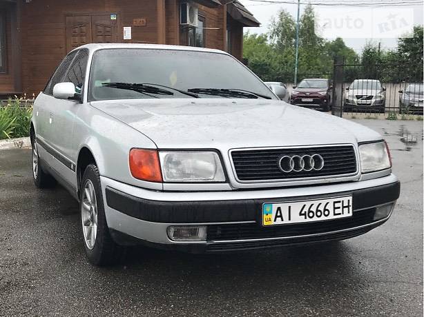 Седан Audi 100 1993 в Киеве