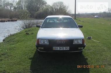 Седан Audi 100 1986 в Хмельницькому