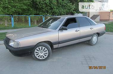 Седан Audi 100 1986 в Городке