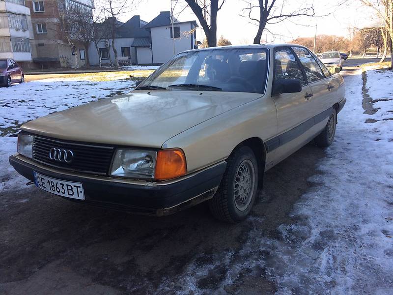 Audi 100 1983