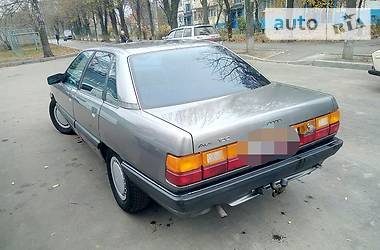 Седан Audi 100 1988 в Харькове