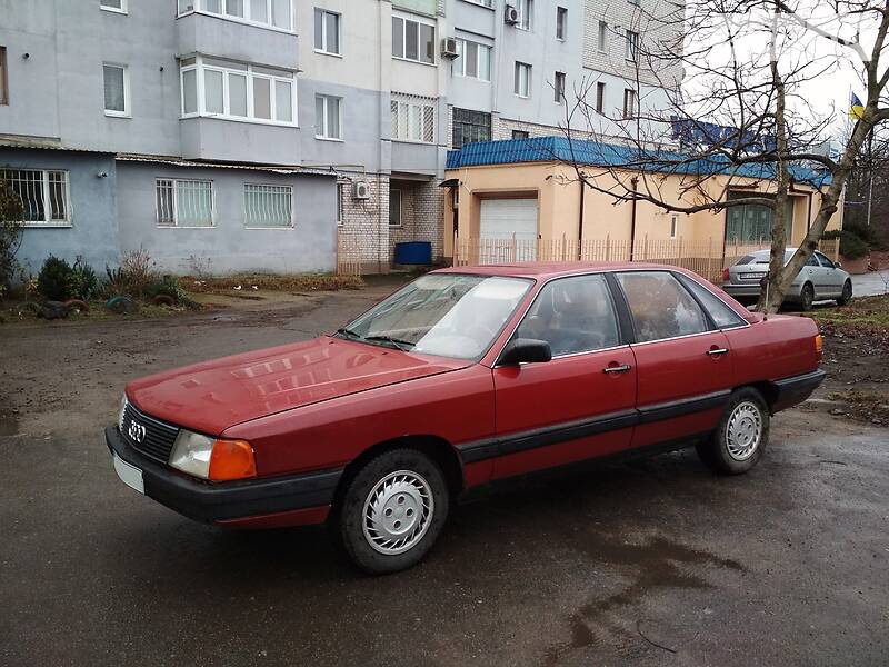 Audi 100 1983