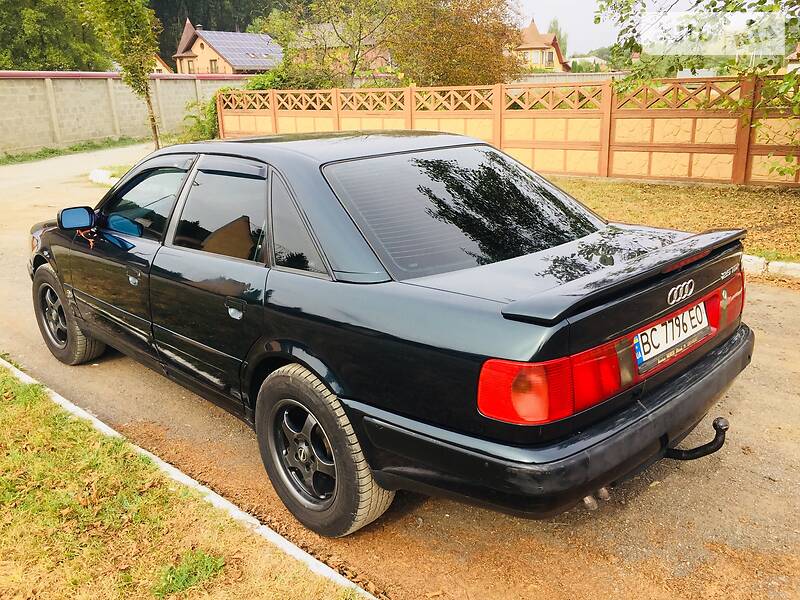 Седан Audi 100 1993 в Ужгороде