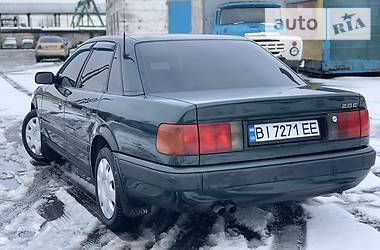 Седан Audi 100 1993 в Горишних Плавнях