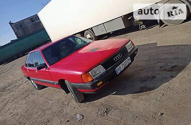 Седан Audi 100 1988 в Ладыжине