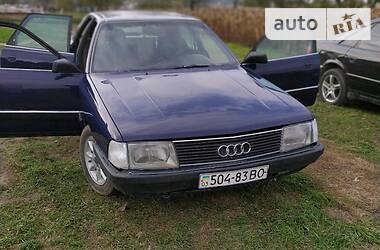 Седан Audi 100 1987 в Чорткове