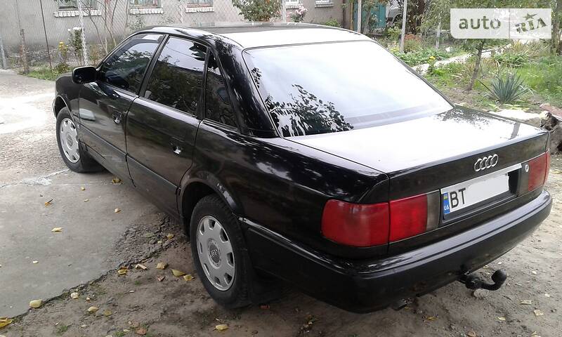 Седан Audi 100 1991 в Херсоне