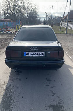 Седан Audi 100 1992 в Покровске
