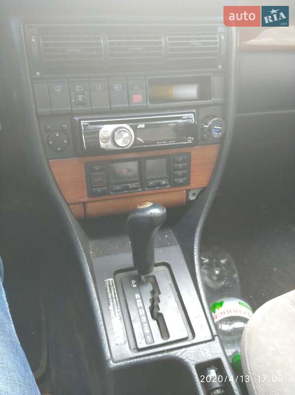 Седан Audi 100 1992 в Ровно