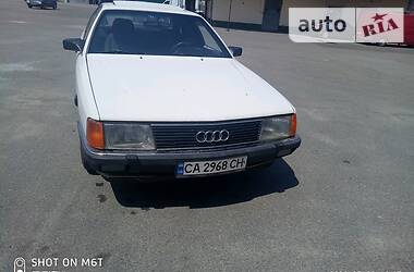 Седан Audi 100 1987 в Черкасах
