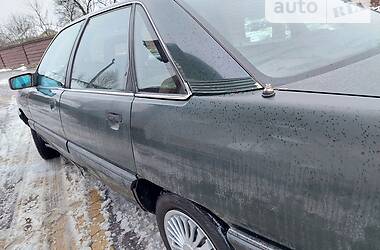 Седан Audi 100 1990 в Черновцах