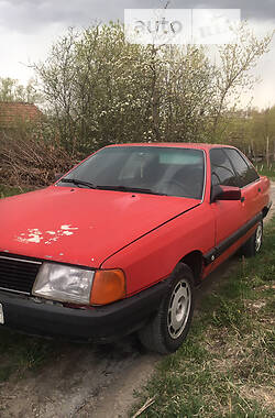 Седан Audi 100 1990 в Черновцах