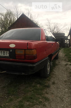 Седан Audi 100 1990 в Черновцах