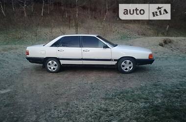 Седан Audi 100 1987 в Чернівцях