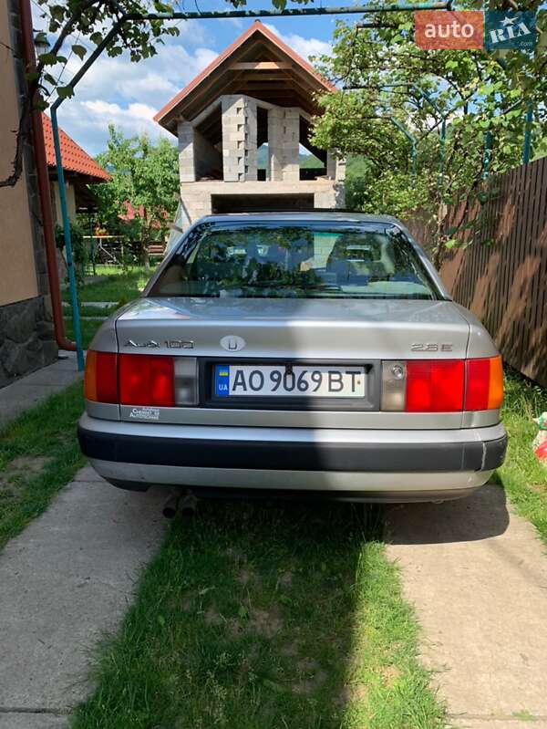 Audi 100, фото з оголошення