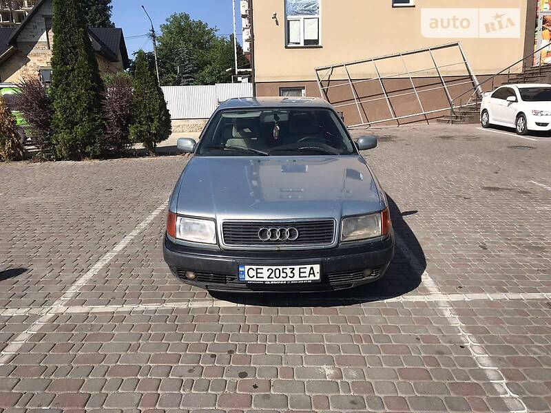 Седан Audi 100 1992 в Черновцах