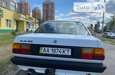 Седан Audi 100 1989 в Киеве